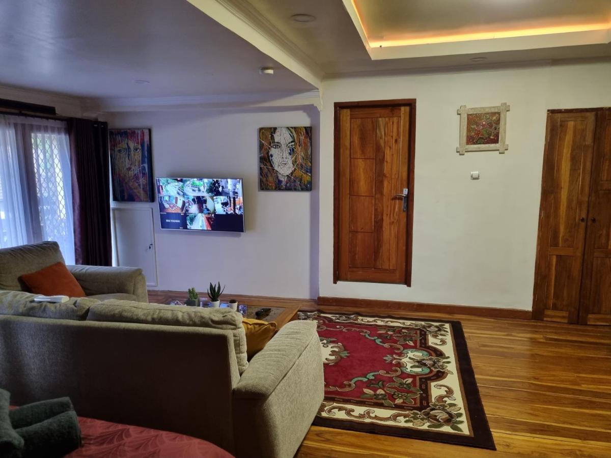 Suci'S Friendly Apartments Ματαράμ Εξωτερικό φωτογραφία